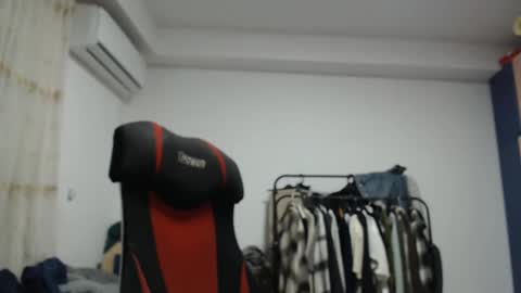 Snapshot of revivedunknown chatting on January 15, 9:41 pm Chris online show from January 15, 9:41 pm