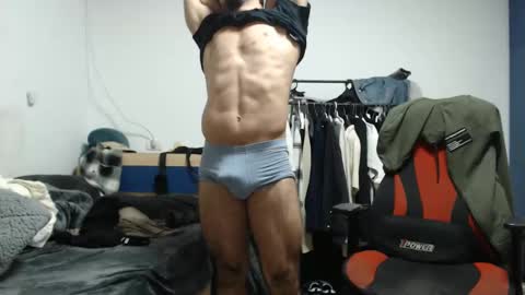 Snapshot of revivedunknown chatting on January 28, 11:17 pm Chris online show from January 28, 11:17 pm