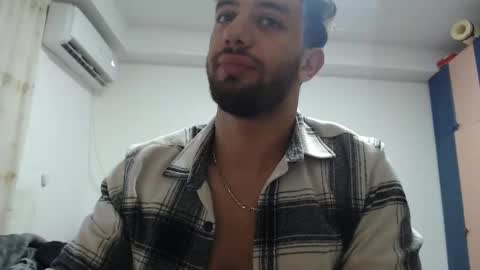 Snapshot of revivedunknown chatting on January 31, 2:07 pm Chris online show from January 31, 2:07 pm