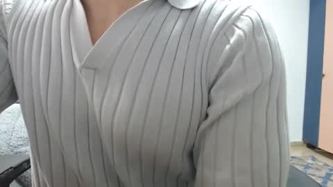 Snapshot of revivedunknown chatting on January 16, 11:58 am Chris online show from January 16, 11:58 am