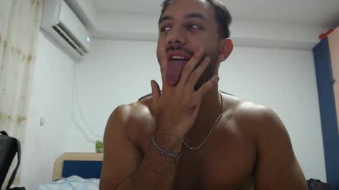 Snapshot of revivedunknown chatting on September 11, 10:20 pm Chris online show from September 11, 10:20 pm