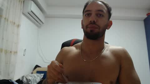 Snapshot of revivedunknown chatting on October 19, 3:15 pm Chris online show from October 19, 3:15 pm