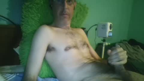 reyes_albert2006 online show from February 24, 10:15 am