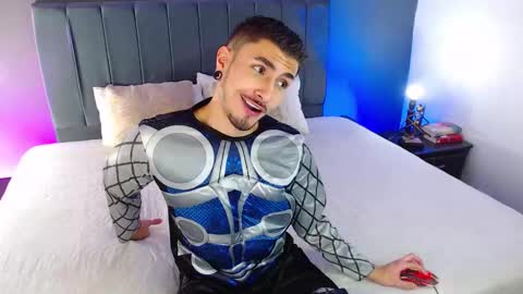 Richard online show from October 25, 1:40 am