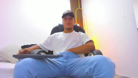 Ricky  online show from February 26, 6:53 pm