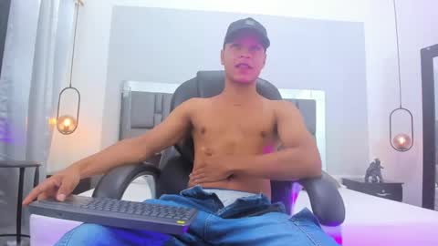 Ricky  online show from December 31, 8:02 pm