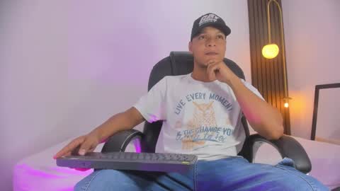 Ricky  online show from December 19, 9:17 pm