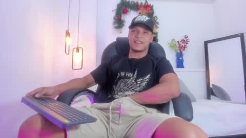 Ricky  online show from December 20, 9:06 pm