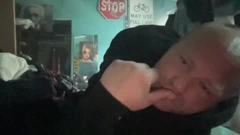 Snapshot of rickygeez chatting on January 25, 8:00 pm penisaurisrex online show from January 25, 8:00 pm
