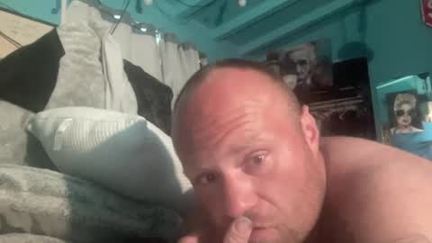 Snapshot of rickygeez chatting on February 15, 3:17 pm penisaurisrex online show from February 15, 3:17 pm