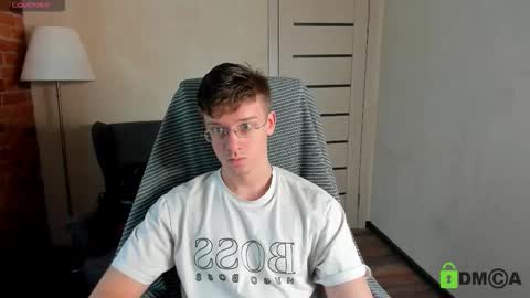 Snapshot of rishu_ chatting on October 31, 10:29 am VAnitas online show from October 31, 10:29 am