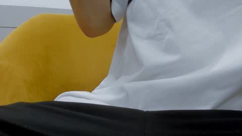 Roan Birkin online show from February 6, 7:33 pm