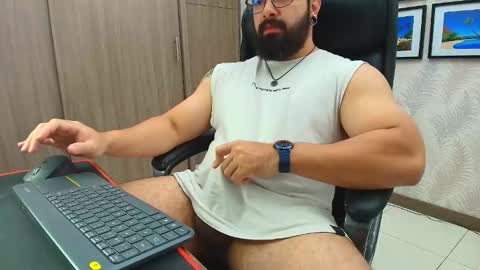 Robby online show from February 1, 3:05 am