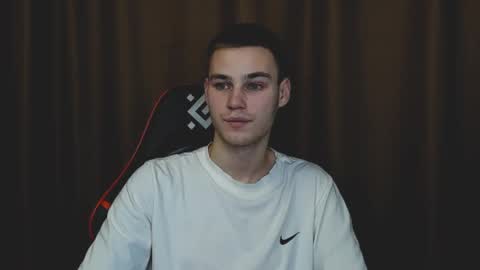 robert10211 online show from December 25, 6:19 pm