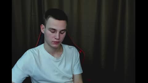 robert10211 online show from December 21, 2:15 pm