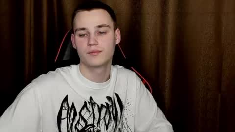 robert10211 online show from March 5, 8:55 pm