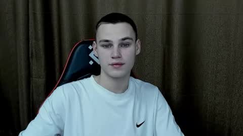 robert10211 online show from January 7, 7:17 pm