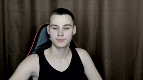 robert10211 online show from February 6, 7:40 pm