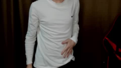 robert10211 online show from December 30, 8:04 pm