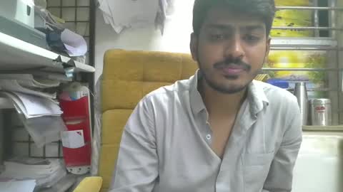 Snapshot of robertsalia220 chatting on March 10, 1:00 pm Robertsalia online show from March 10, 1:00 pm