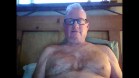 robo0000 online show from January 6, 4:11 pm