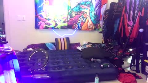 Snapshot of rod77knee chatting on December 26, 3:38 am rod77knee online show from December 26, 3:38 am