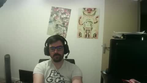 Snapshot of romainb72 chatting on October 21, 6:22 pm romainb72 online show from October 21, 6:22 pm
