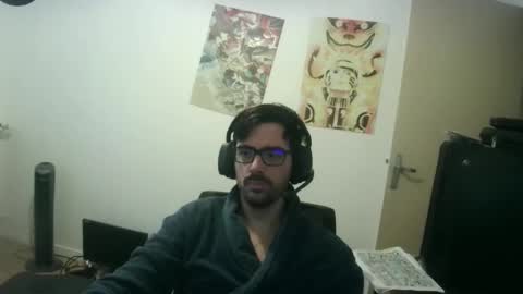 romainb72 online show from December 3, 7:47 am