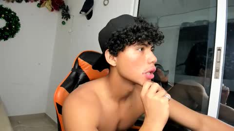 rory_peters_ online show from February 14, 12:33 pm