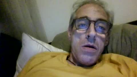 Snapshot of royboy2561 chatting on October 14, 10:22 am Roy Murrin online show from October 14, 10:22 am
