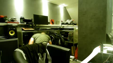 Chico que rico Caliente online show from February 7, 11:34 am