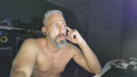 Chico que rico Caliente online show from January 16, 12:23 am