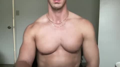 runfasterxo online show from November 30, 7:27 pm