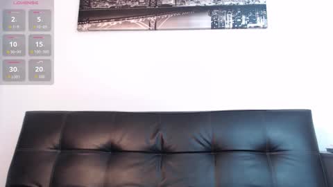 Instagram  Ryandwrn online show from October 30, 4:52 pm