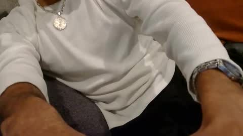 Snapshot of sacalaschichiss chatting on October 31, 9:01 am Dee online show from October 31, 9:01 am