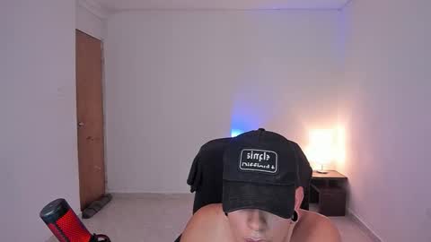 Snapshot of saenz_hotx chatting on October 22, 12:58 am saenz_hotx online show from October 22, 12:58 am