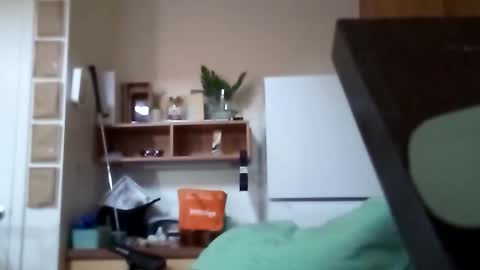 salis1981 online show from November 2, 10:36 pm