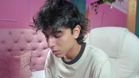 salvatore  online show from December 21, 7:49 pm