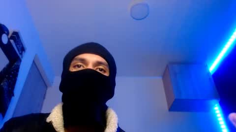   online show from February 14, 9:03 am