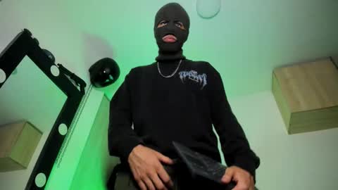   online show from October 1, 2:26 am