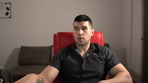 Sandow online show from April 1, 1:40 am