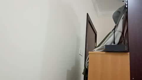 Snapshot of santhoshlees chatting on February 11, 3:29 pm Harder online show from February 11, 3:29 pm