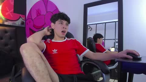 santi online show from December 6, 12:16 pm