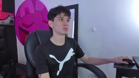 santi online show from December 5, 2:44 pm