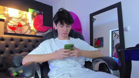 santi online show from January 15, 2:24 pm