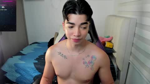 Snapshot of santy7u7 chatting on October 22, 1:26 pm Mr. Santiago online show from October 22, 1:26 pm