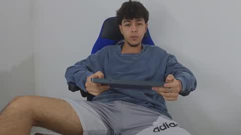 santybig18 online show from March 11, 6:43 am