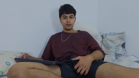 santybig18 online show from December 6, 1:51 am