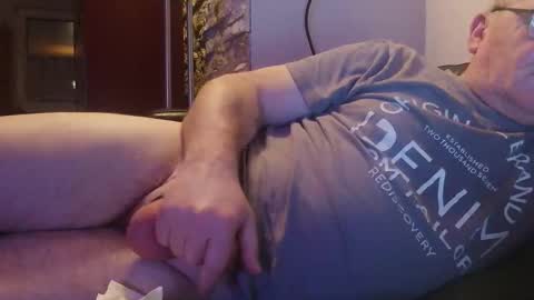 saugeil123 online show from January 16, 9:50 pm