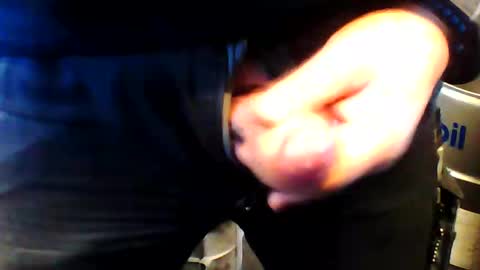 Snapshot of schmaichi chatting on December 17, 8:56 am schmaichi online show from December 17, 8:56 am